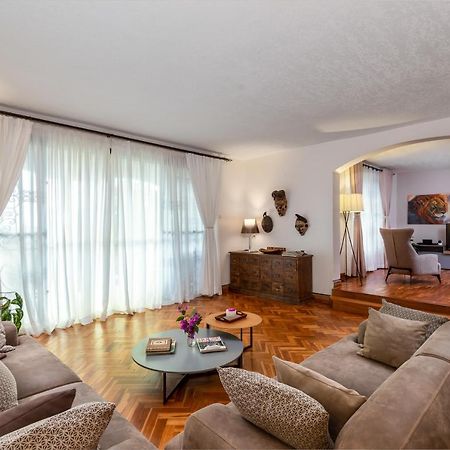 Ewange - A Casa Mia Bed & Breakfast Кампала Екстериор снимка