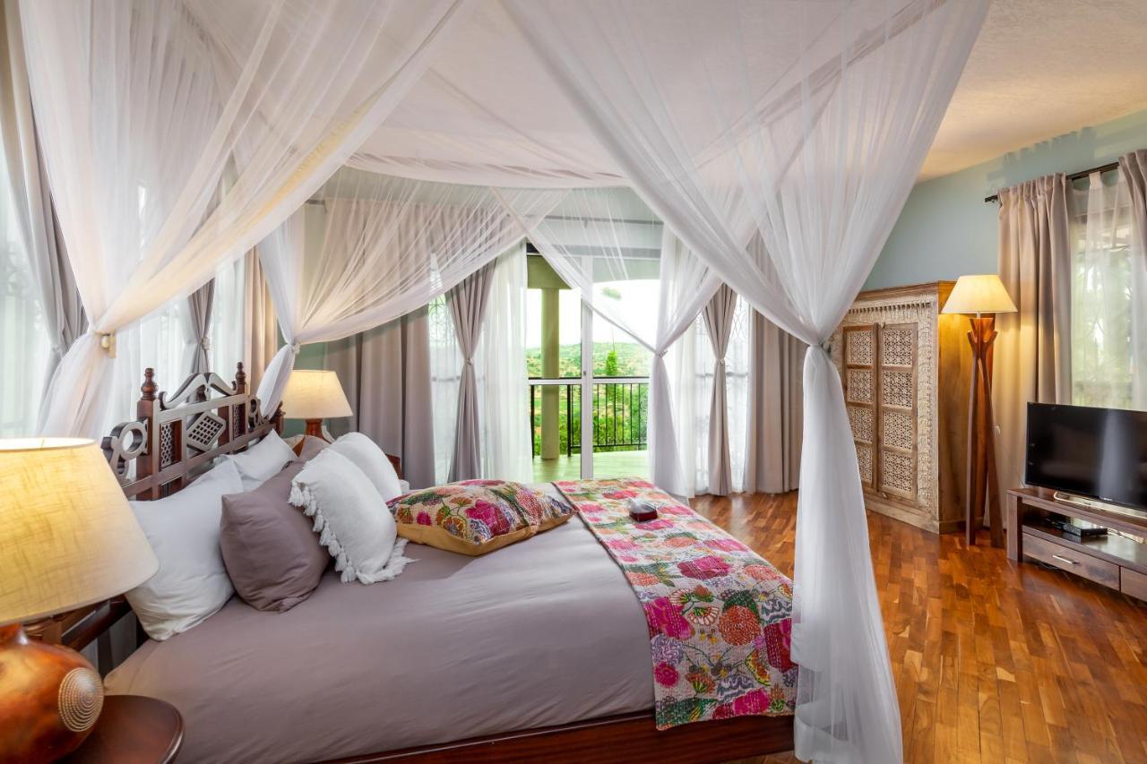 Ewange - A Casa Mia Bed & Breakfast Кампала Екстериор снимка