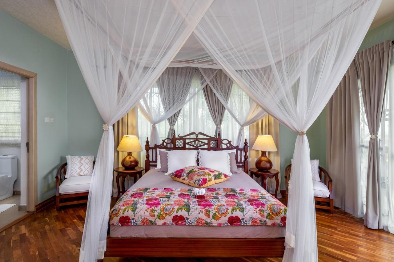 Ewange - A Casa Mia Bed & Breakfast Кампала Екстериор снимка